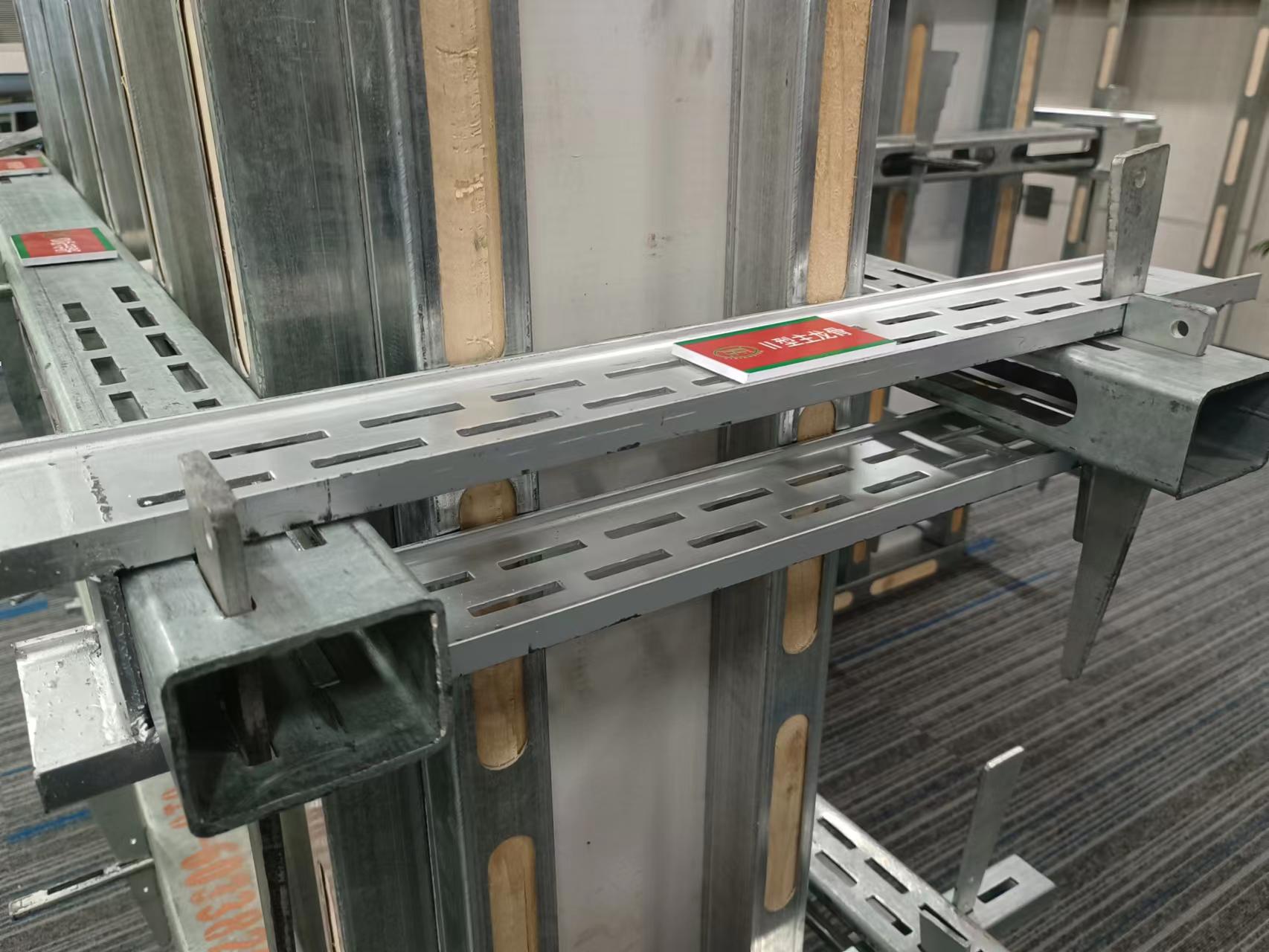 narrow scaffolding
