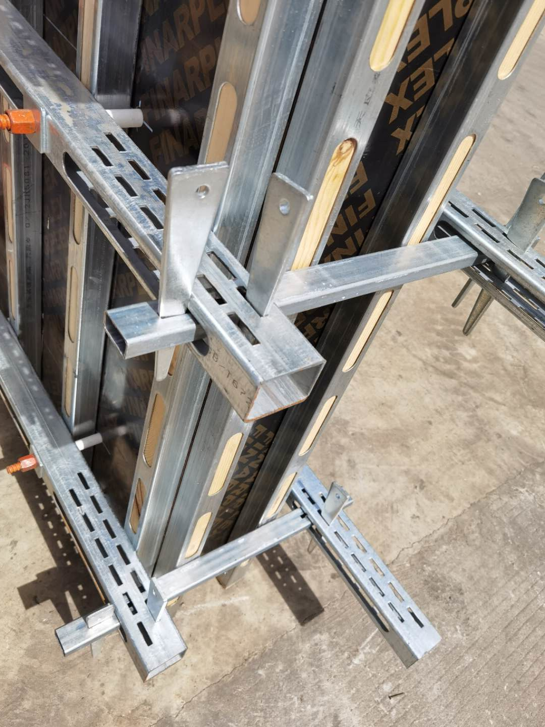 scaffold board fixings